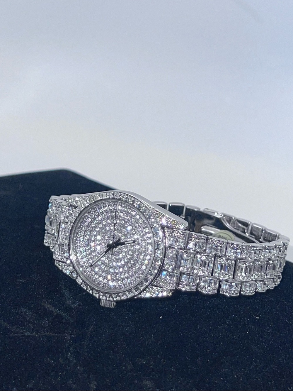 Geneve Elegante Silver Tone Rhinestone Crystal Iced Out Quartz Watch